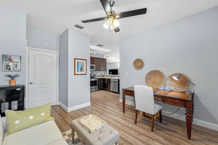 010-8682ViaReale-4-BocaRaton-FL-33496-S