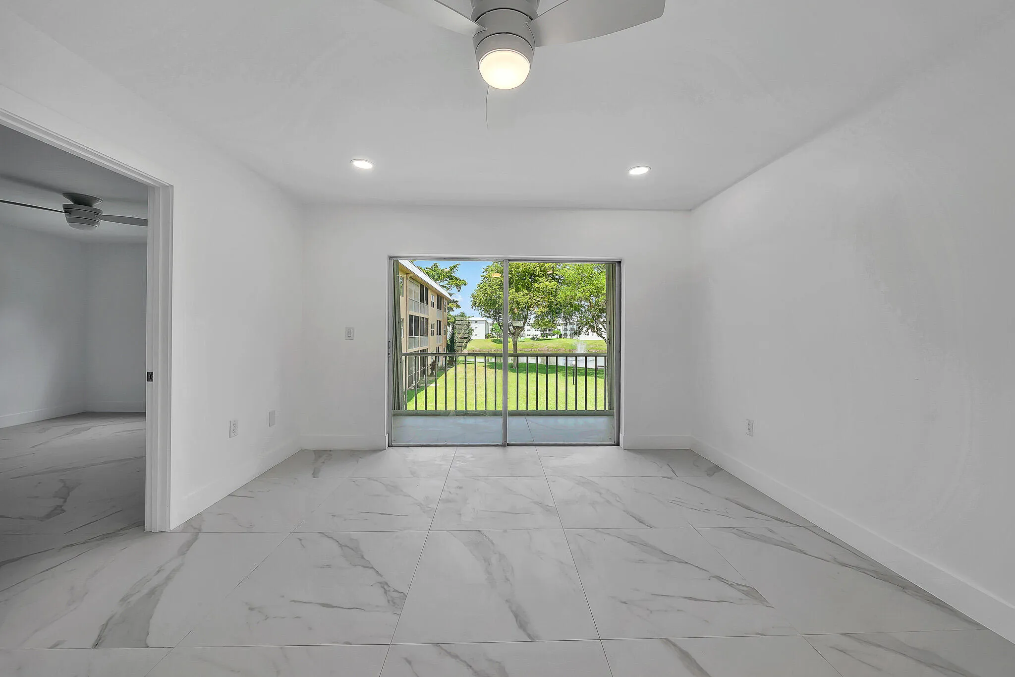 13 Living Area (3)