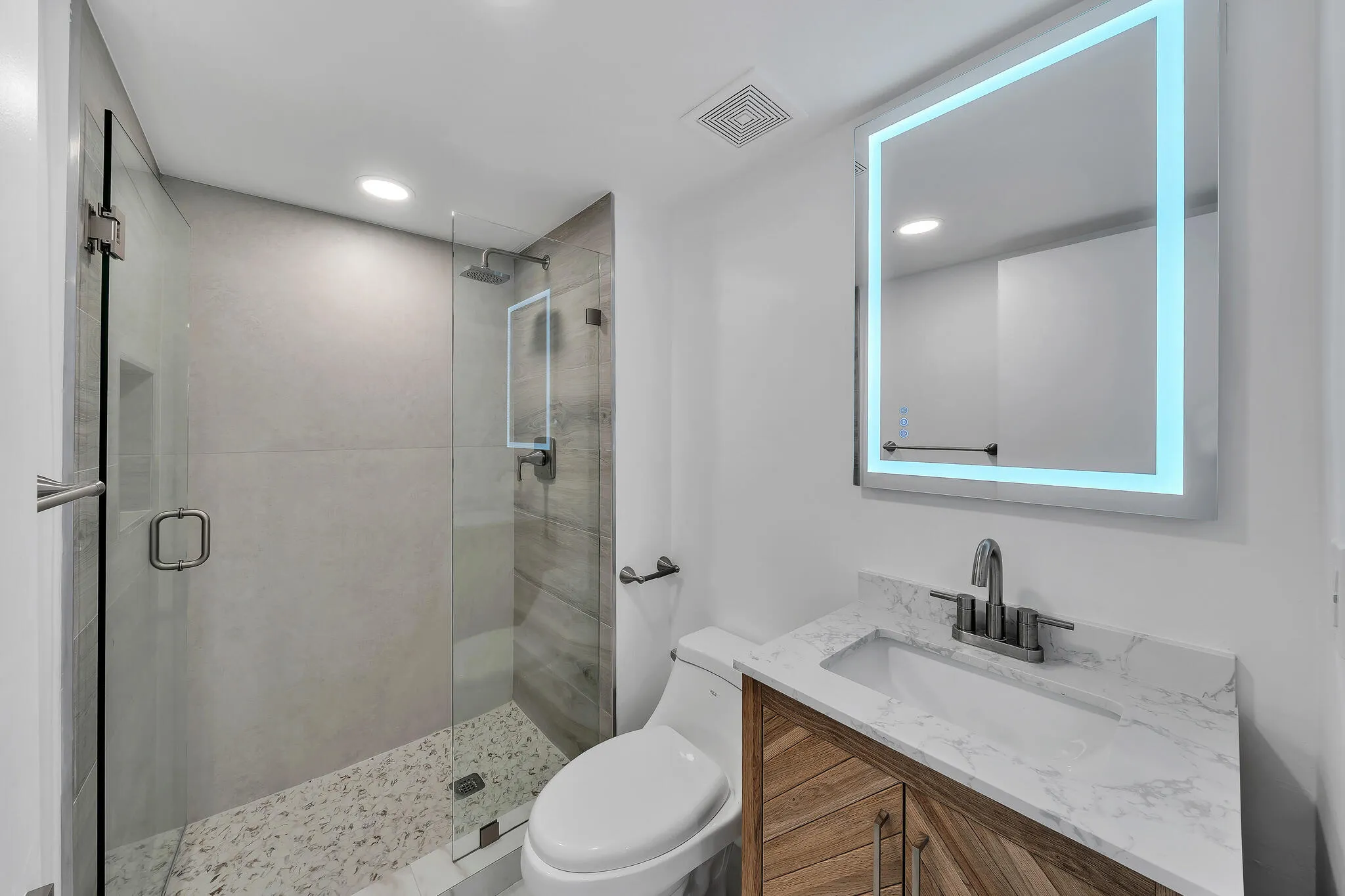7 Guest Bathroom (1)
