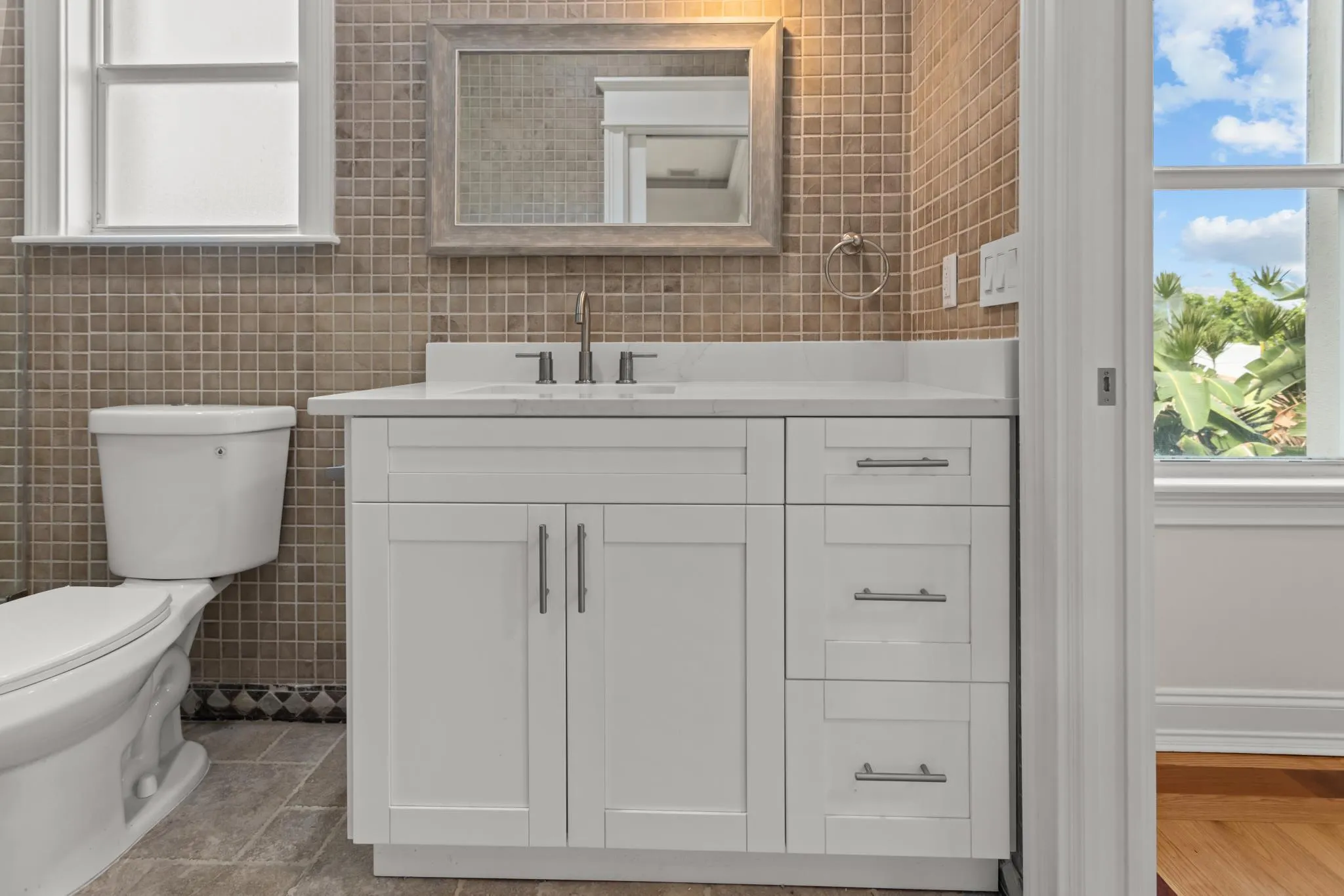 Guest Suite Bath Rm