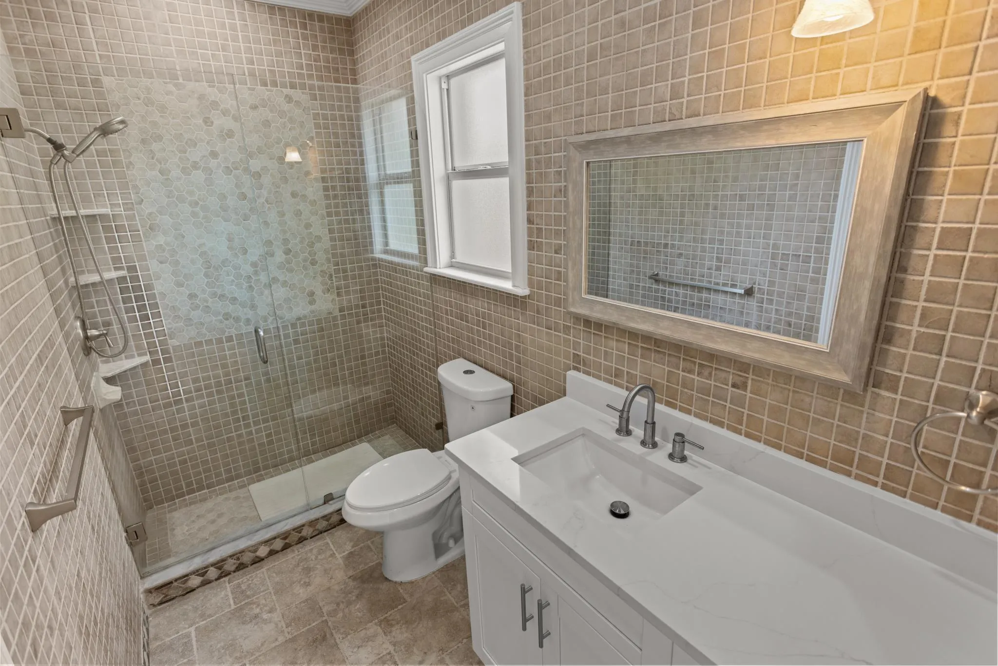 Guest Suite Bath RmC