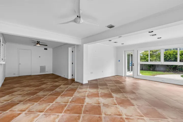 2nd Living Room