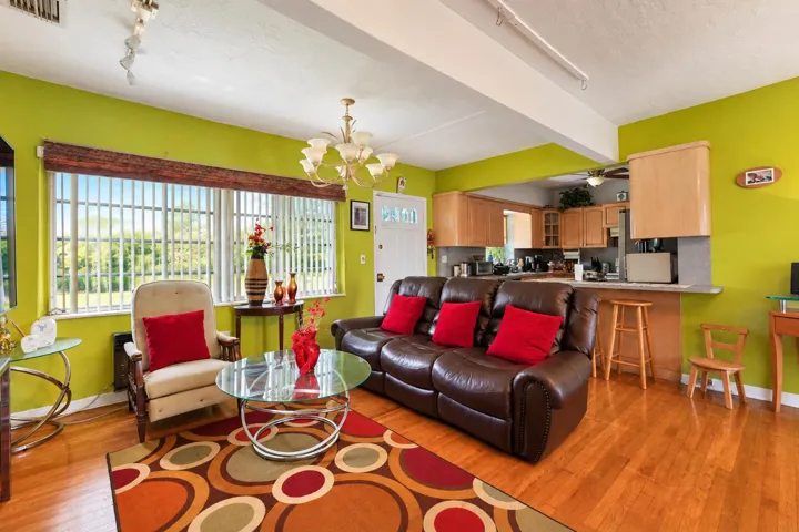 LIVING ROOM 2