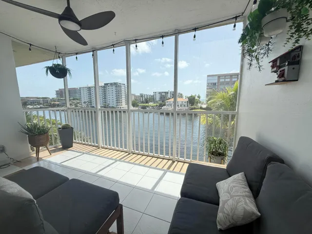 balcony 3