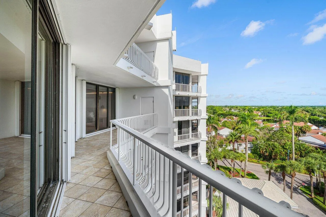 049-20320FairwayOaksDrive-331-BocaRaton-