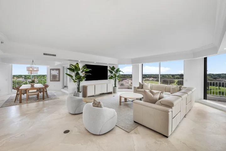 023-20320FairwayOaksDrive-331-BocaRaton-