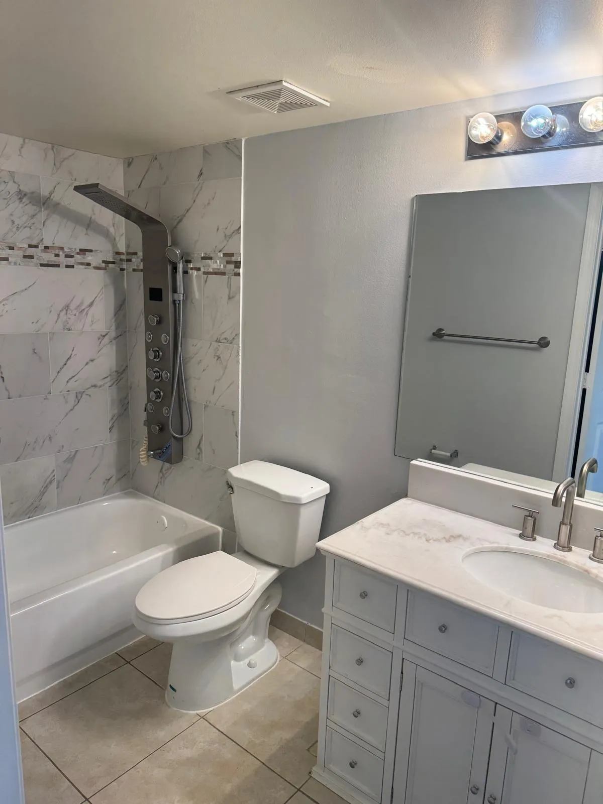 Master bathroom 2