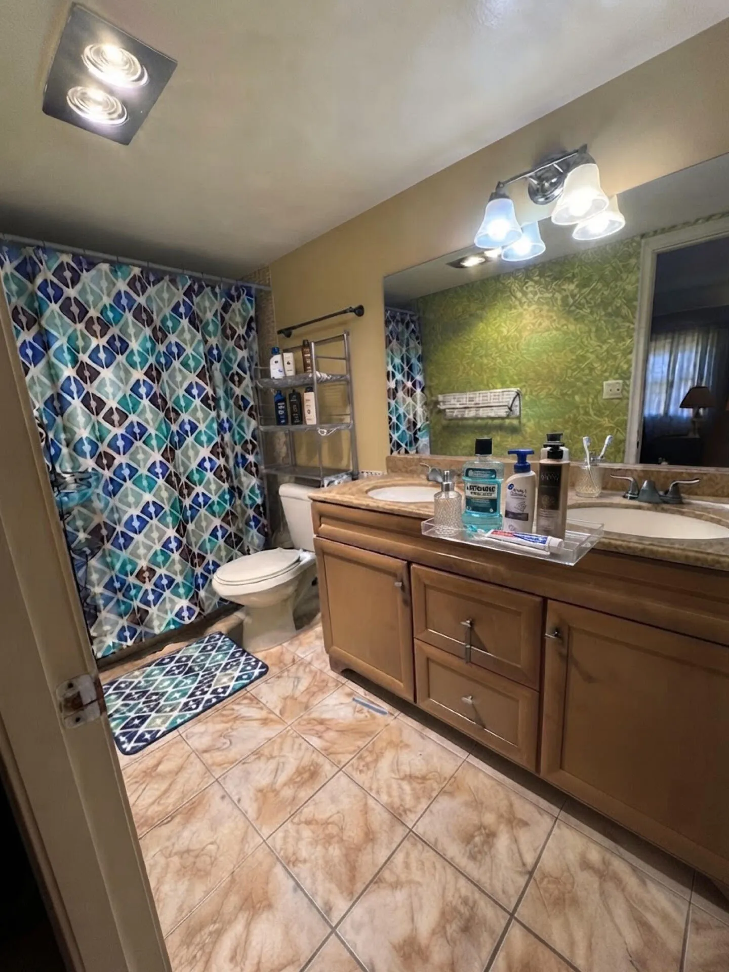 Primary bath