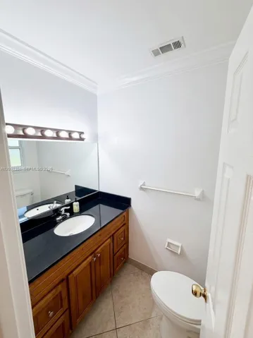 1st Floor Bathroom
