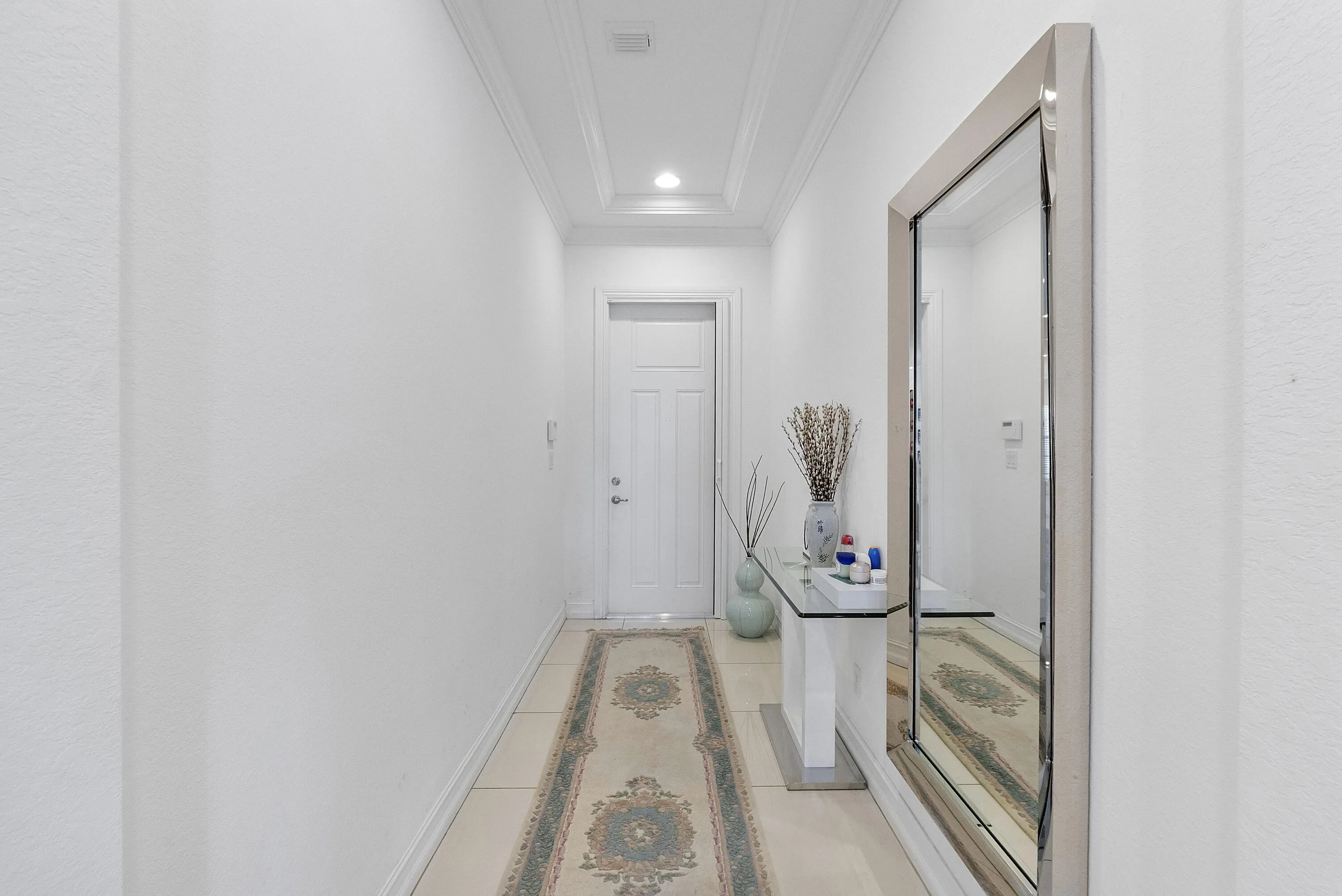 #5 Foyer