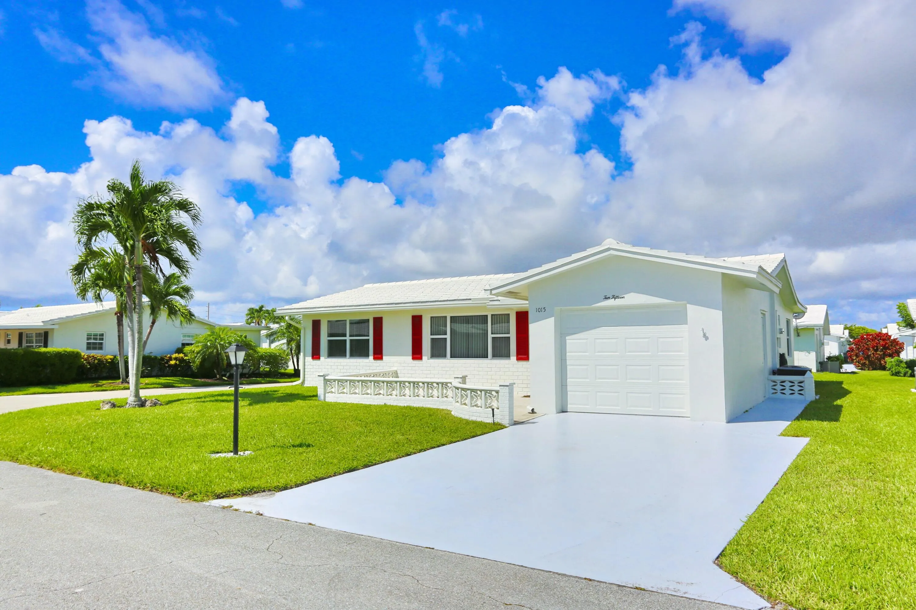 003-019-Exterior Front-4200x2800