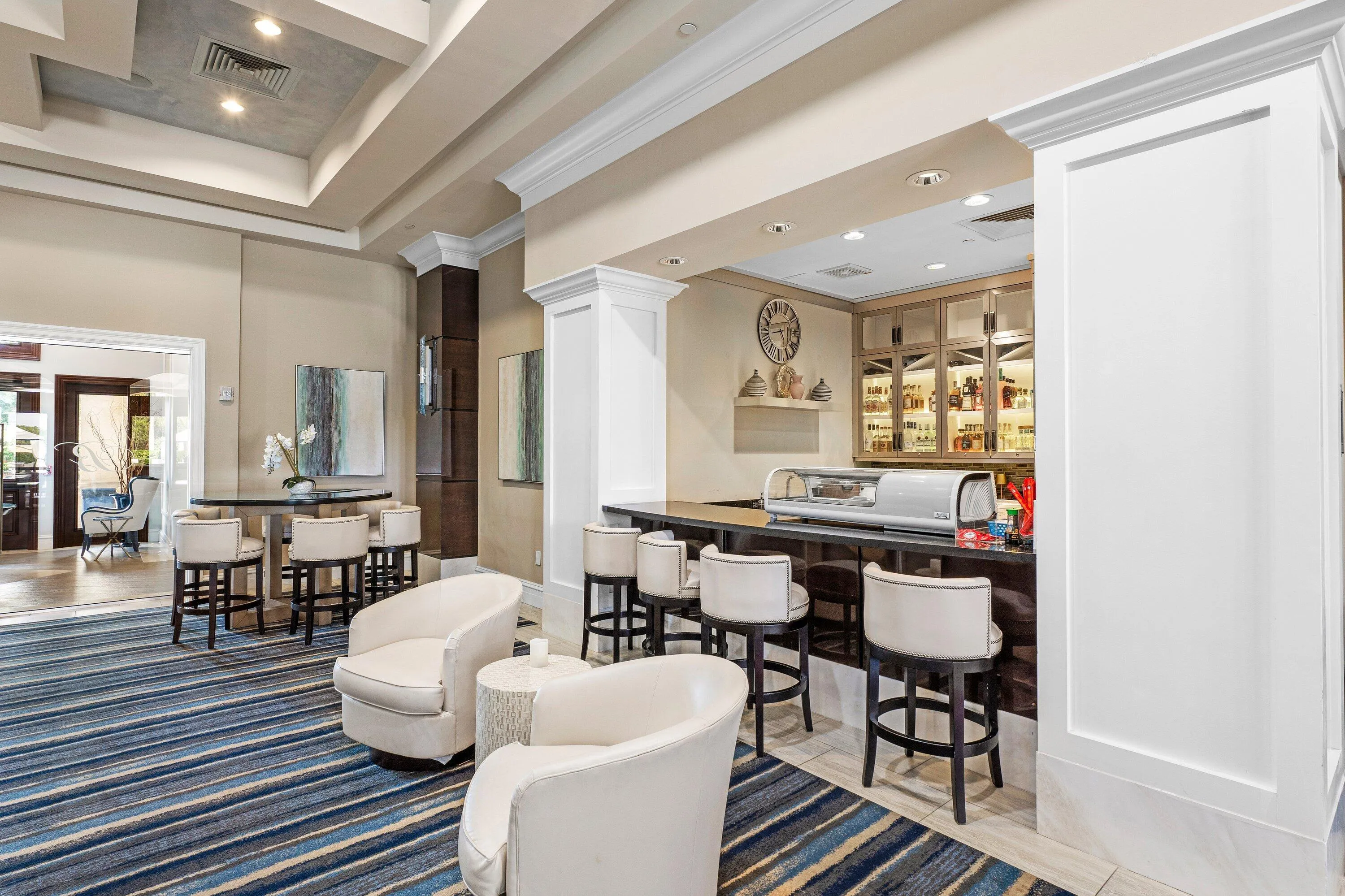 GOLDEN GATE ROOM