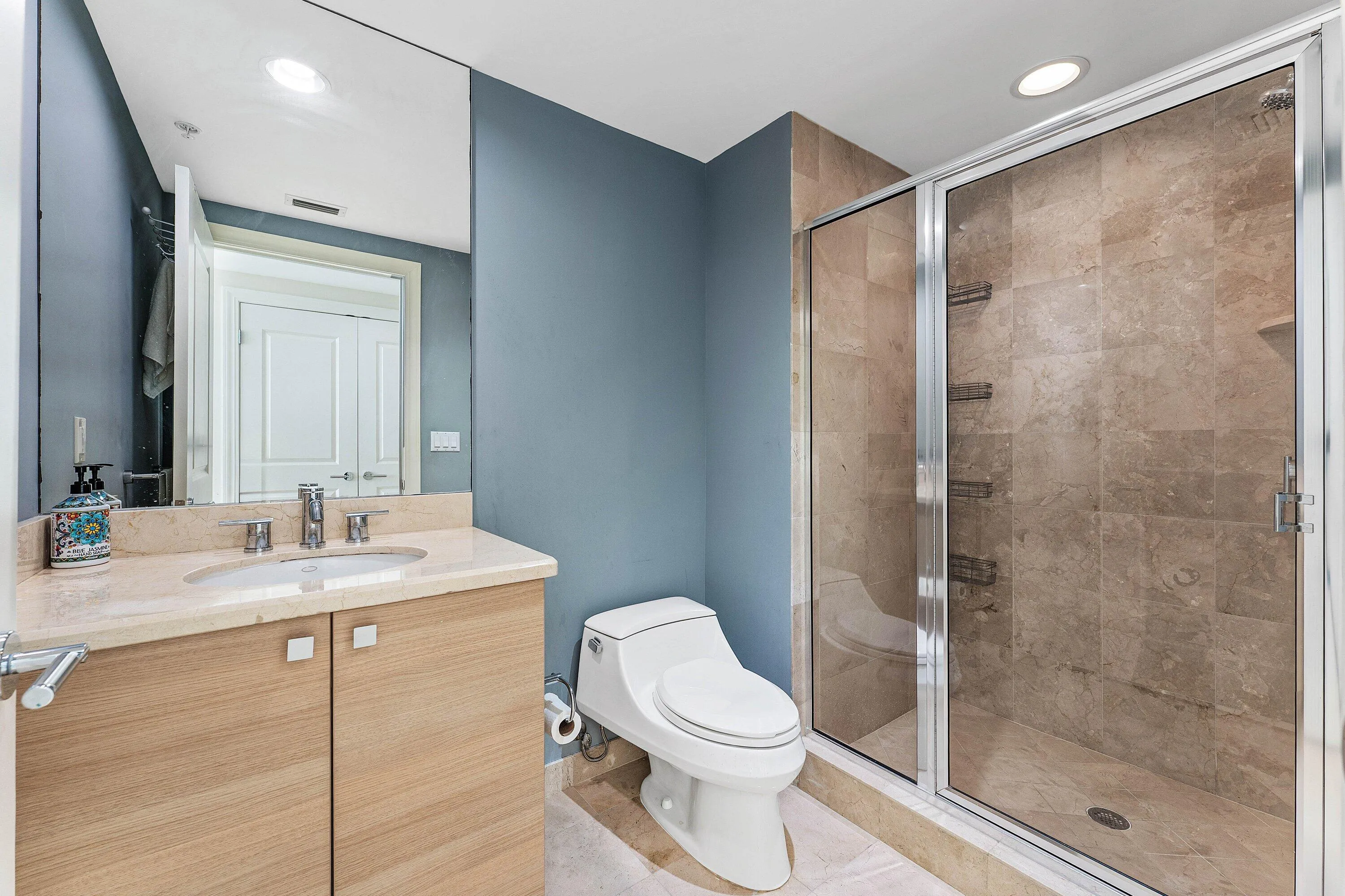 Ensuite Bathroom to Bedroom #2