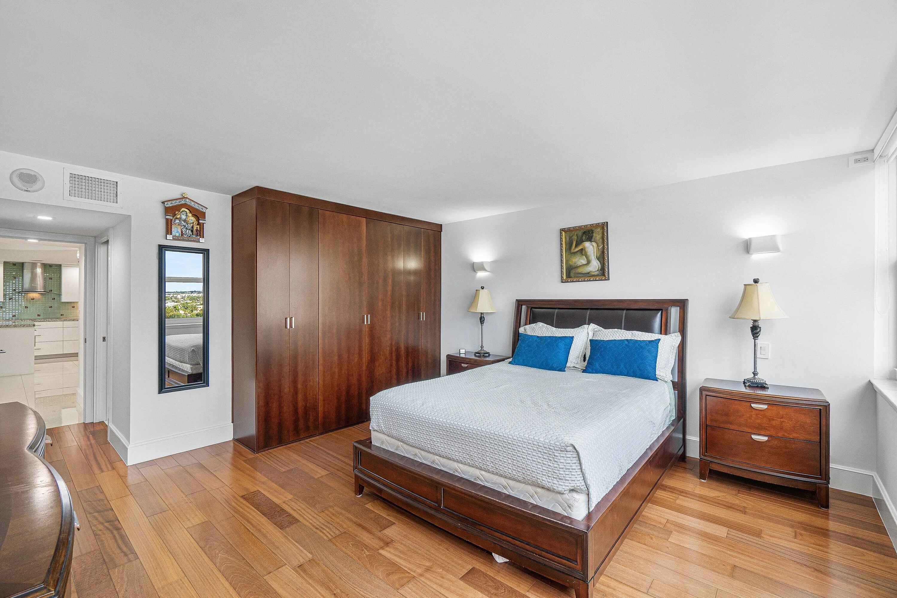 Primary suite
