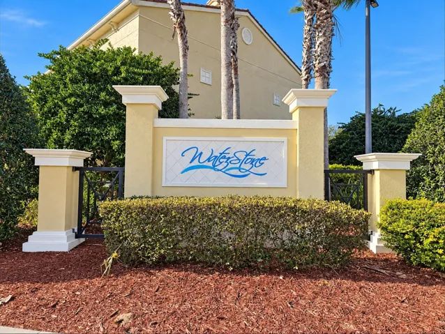 Tierra Del Sol community entrance sign.