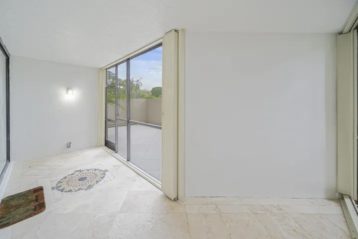 Screened-in Patio