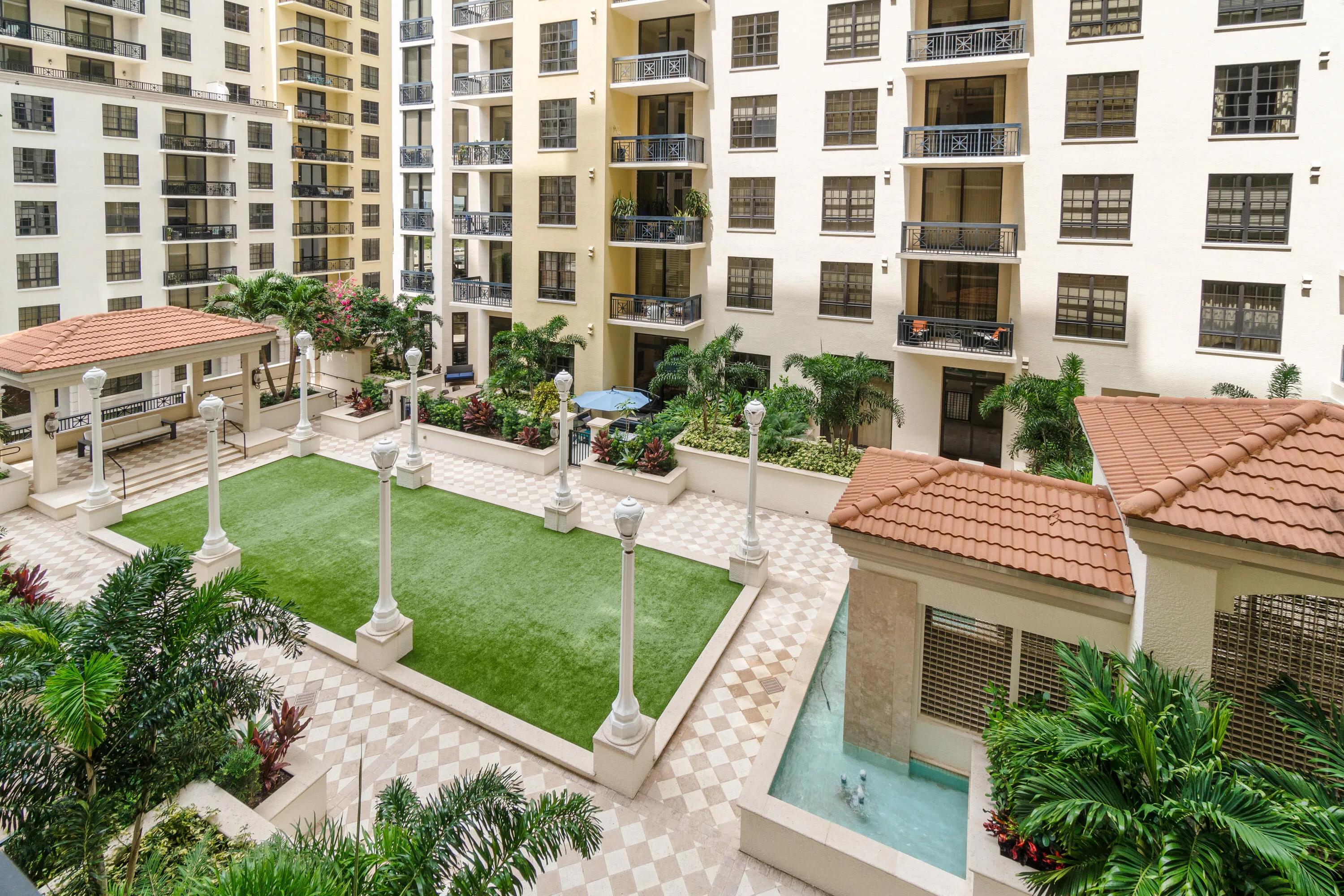Overlooks Courtyard Gardens & Fountains