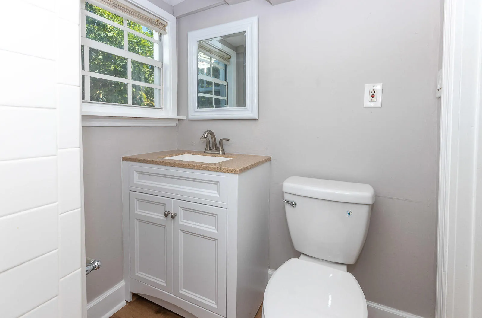 823 3rd Ave_Inside-6
