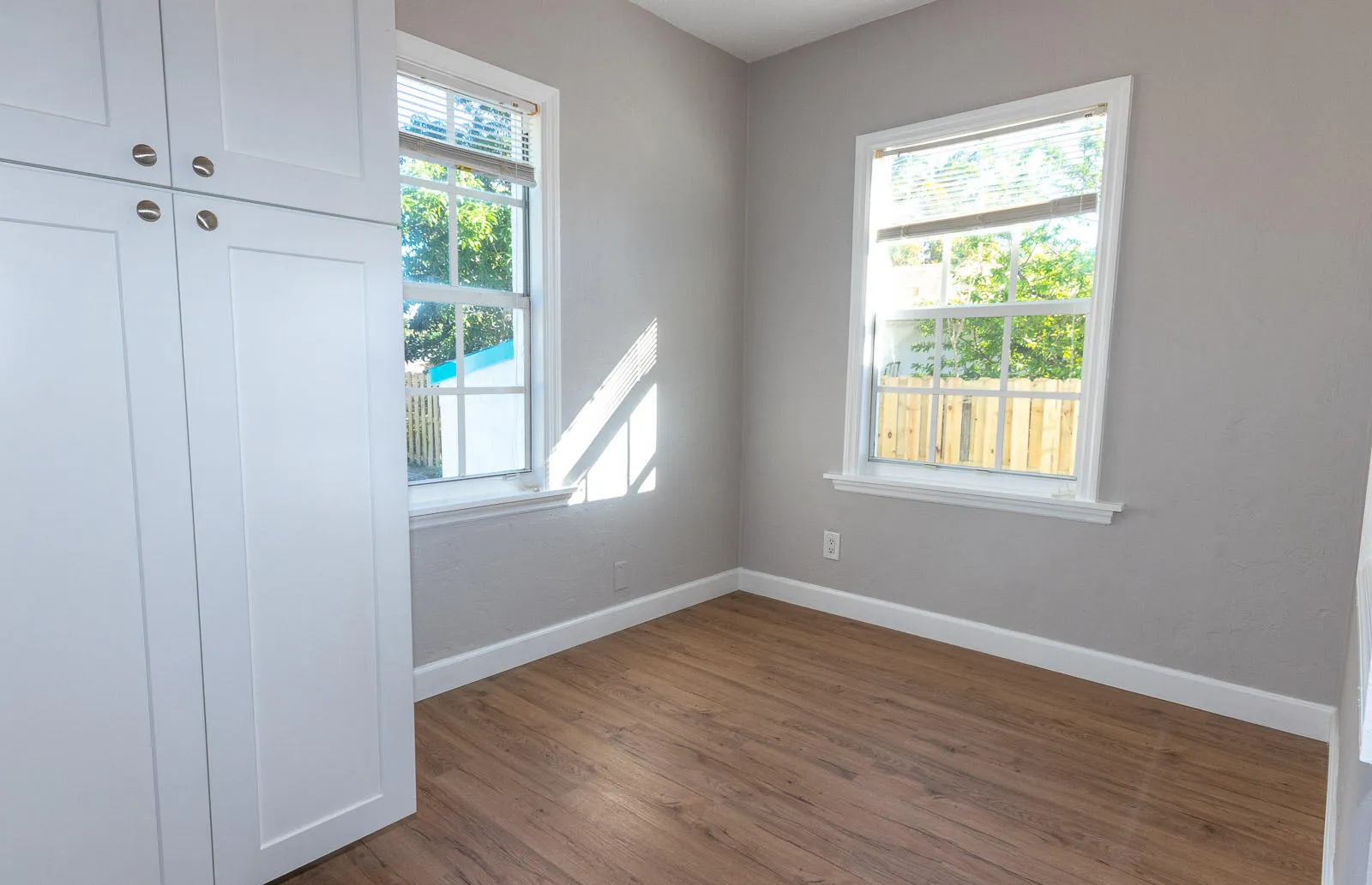 823 3rd Ave_Inside-11