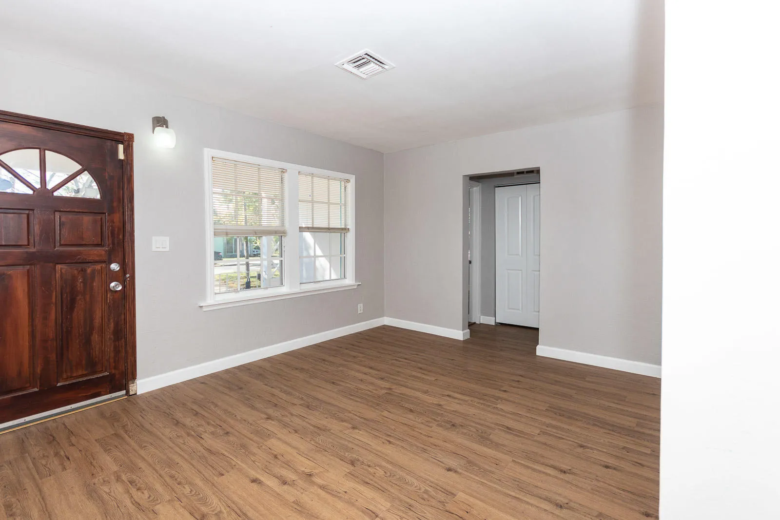 823 3rd Ave_Inside-2