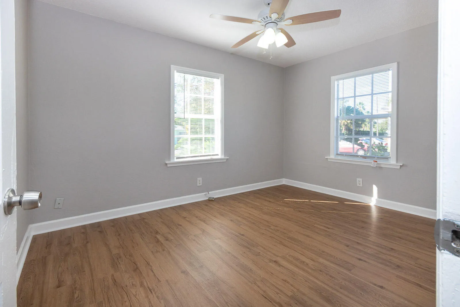 823 3rd Ave_Inside-7