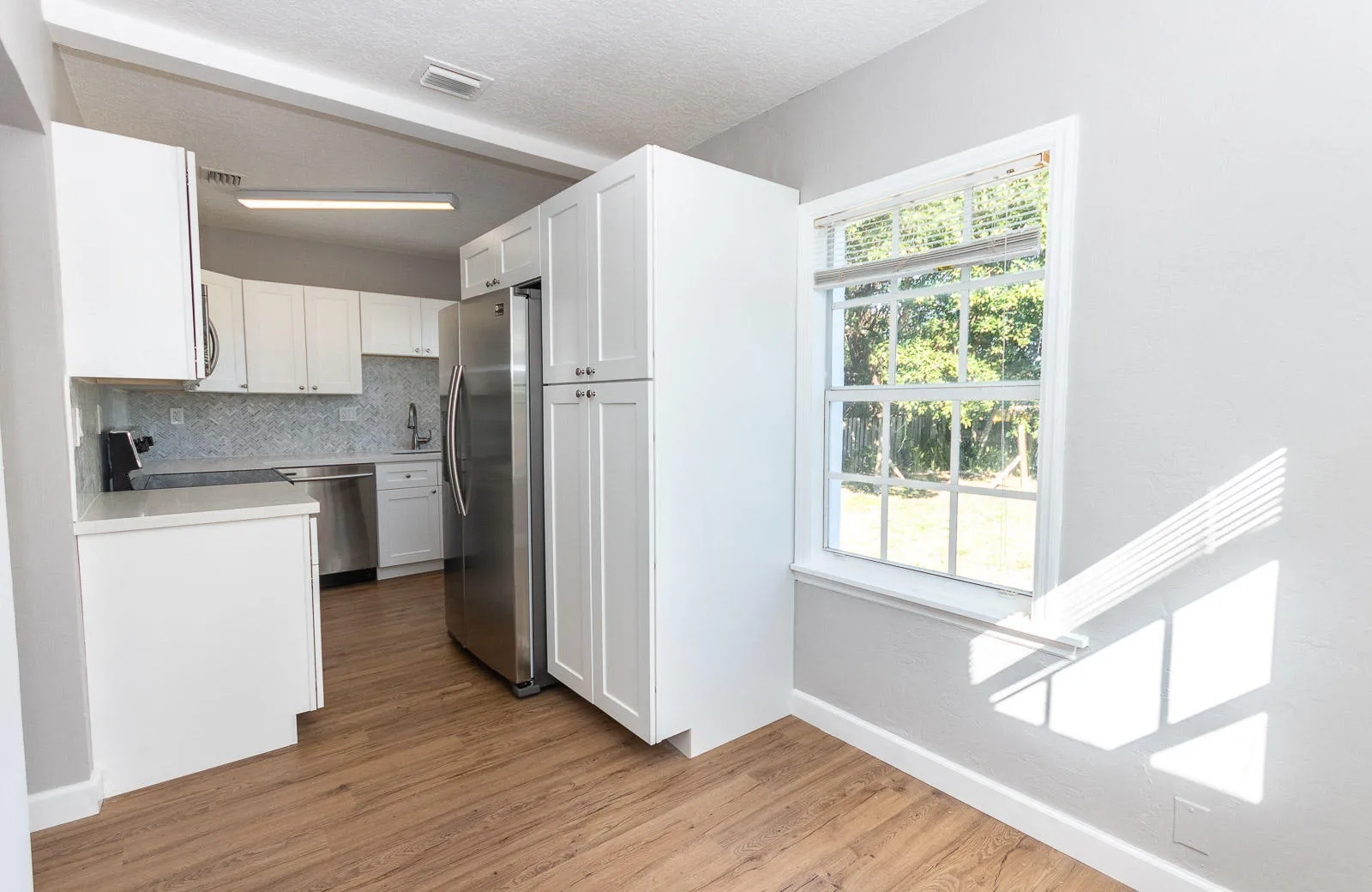 823 3rd Ave_Inside-3