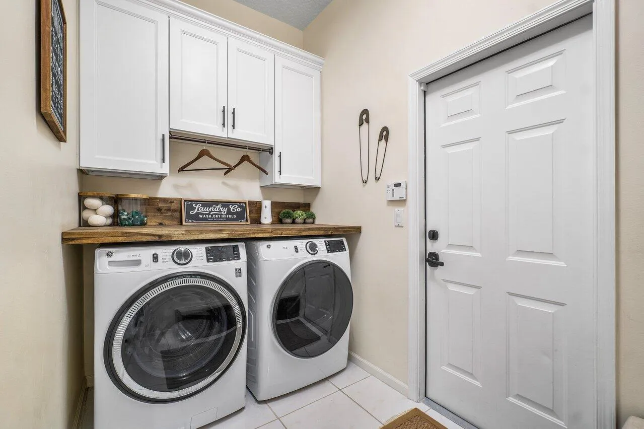 019-13514NorthumberlandCircle-Wellington