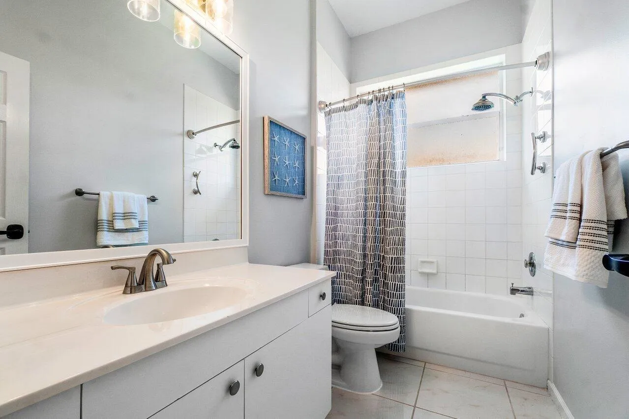 020-13514NorthumberlandCircle-Wellington