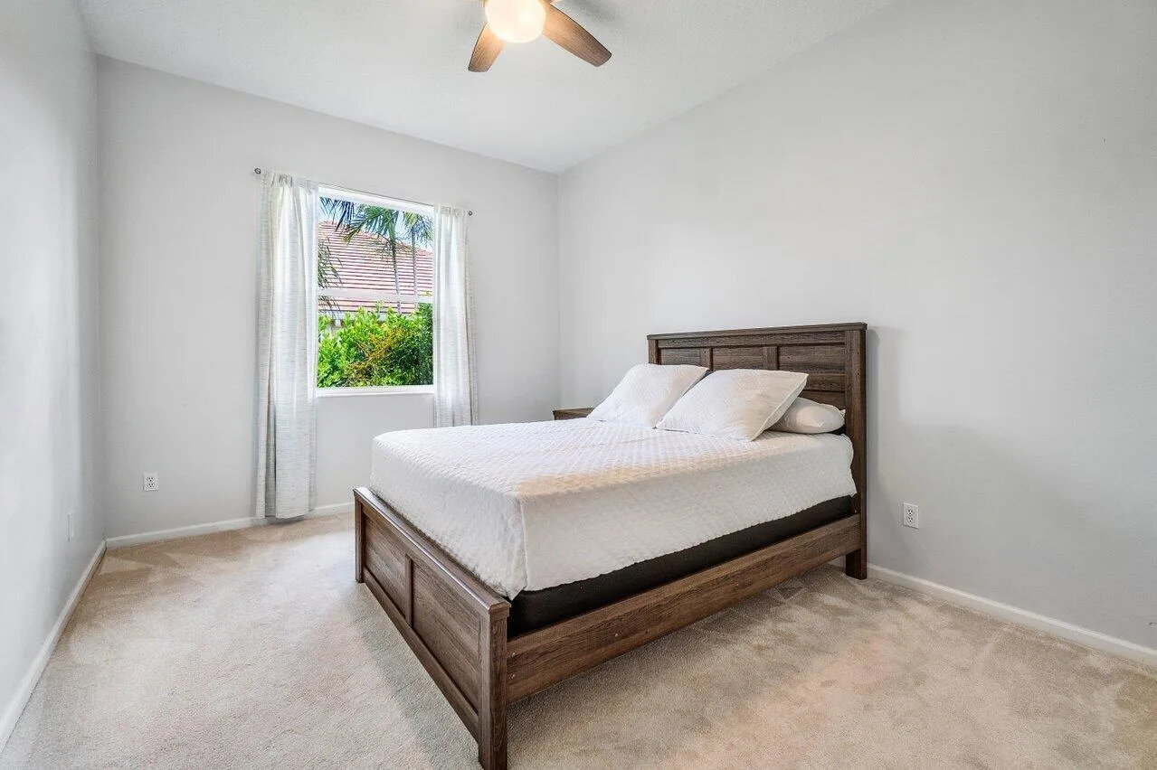 021-13514NorthumberlandCircle-Wellington
