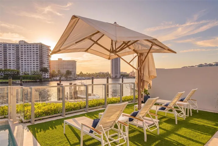 Your private lounge area