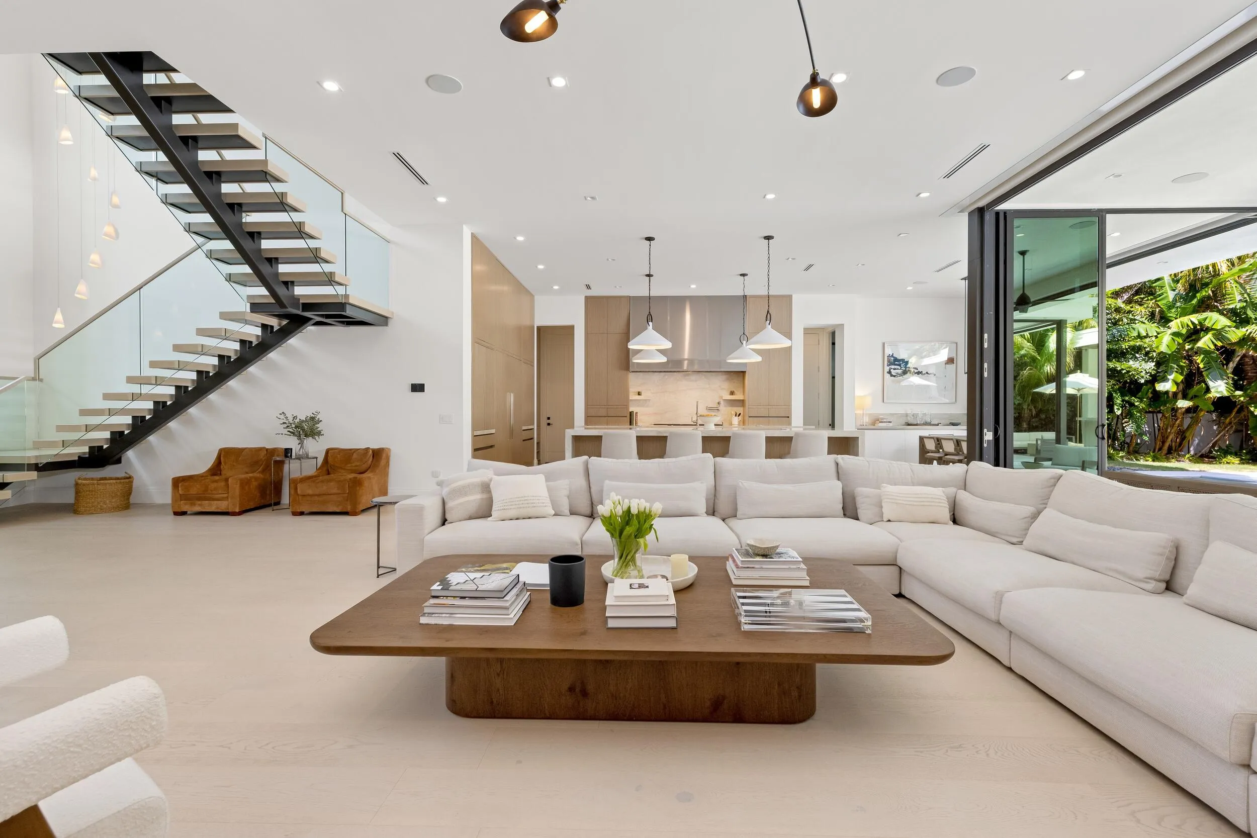 Living Area 6