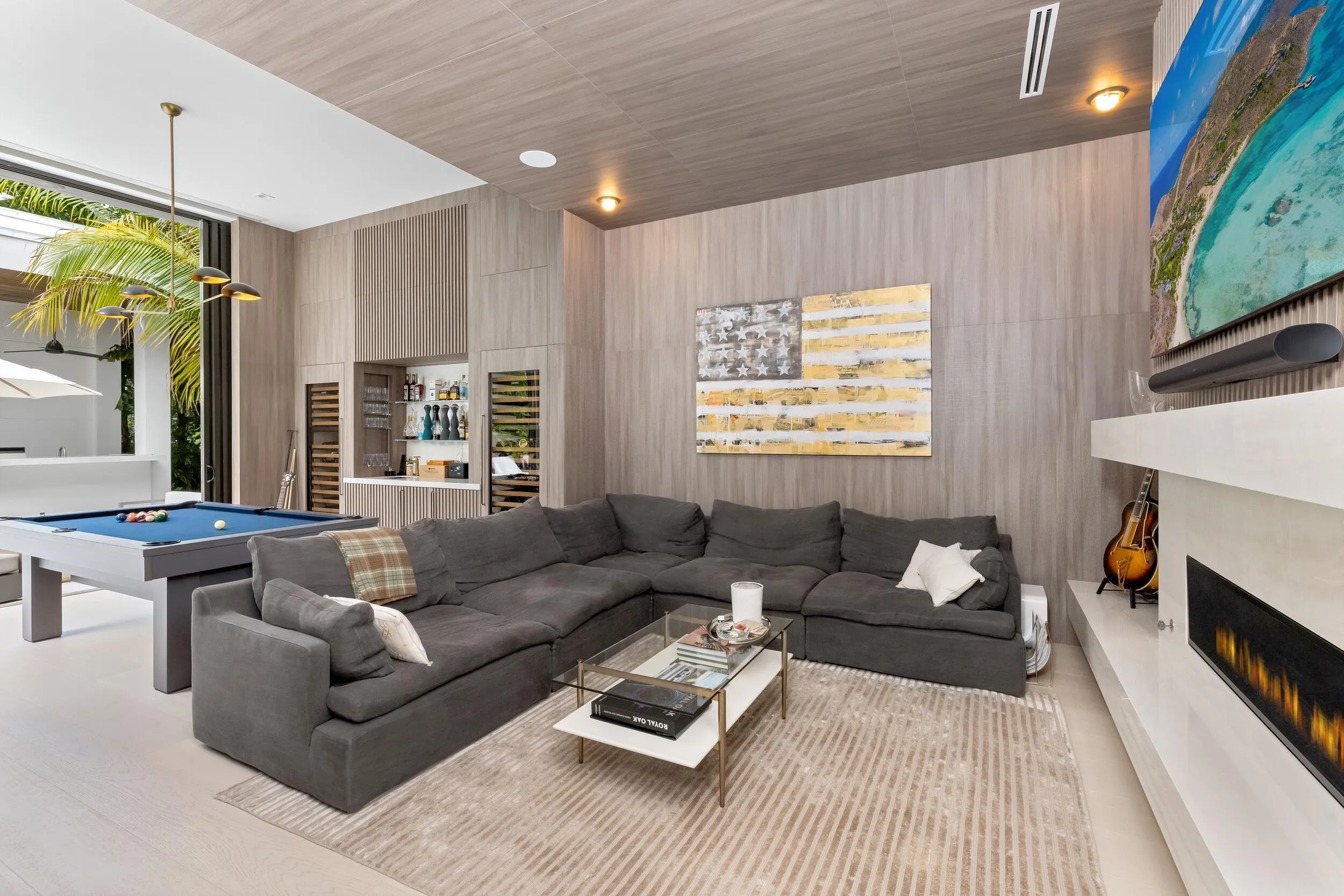 Lounge 5