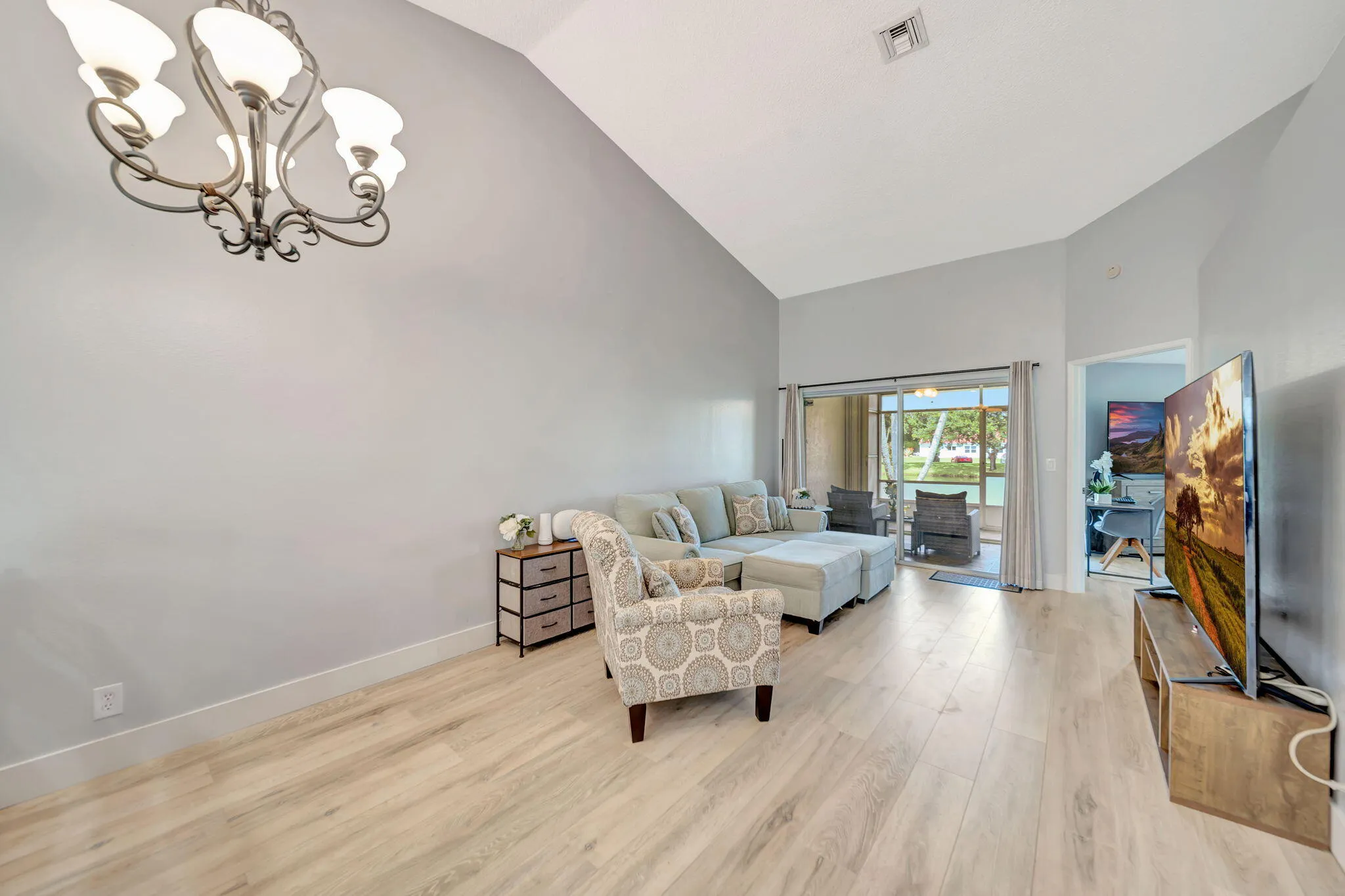 Bright open concept