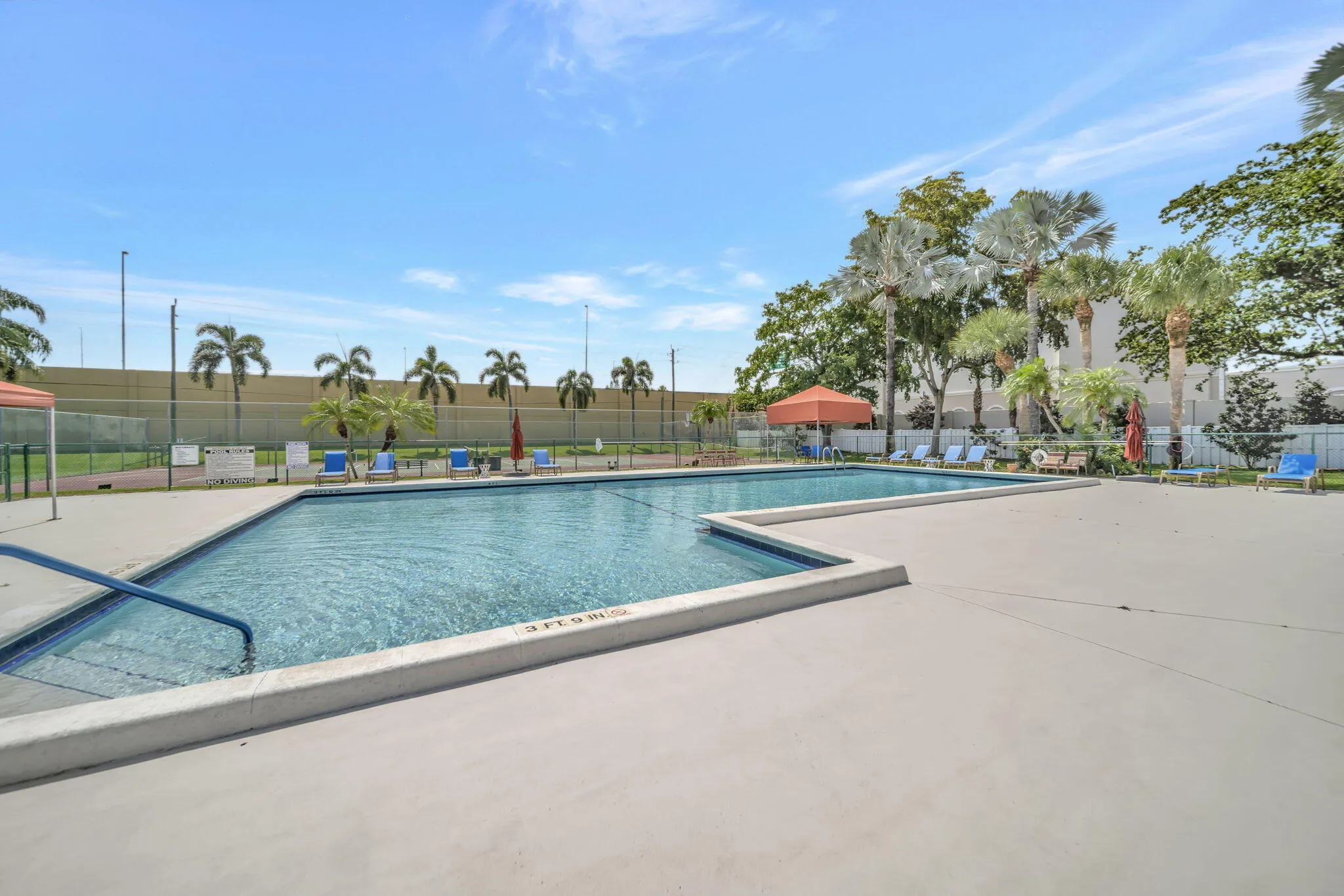 Community pool