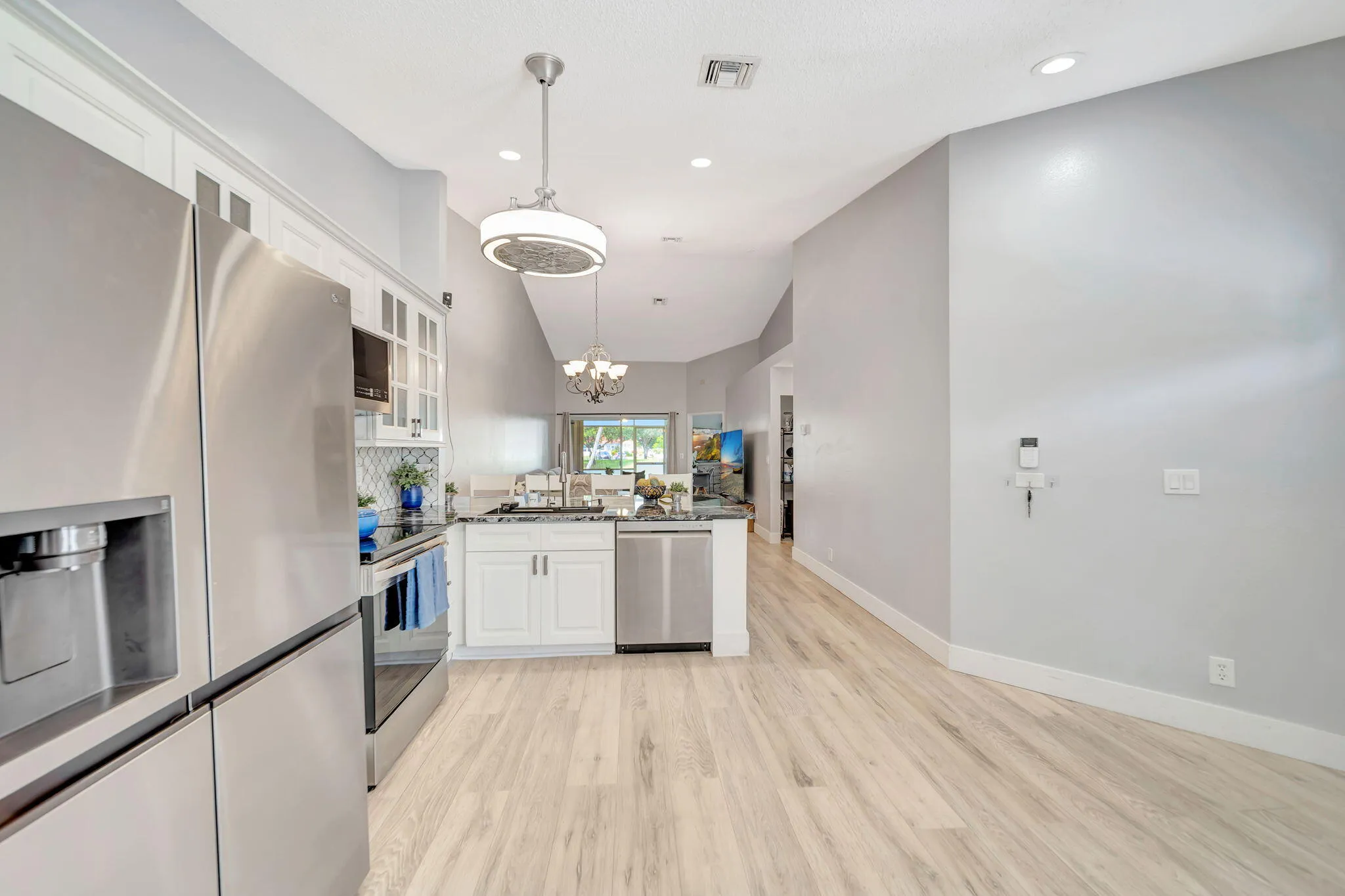 French door refrigerator