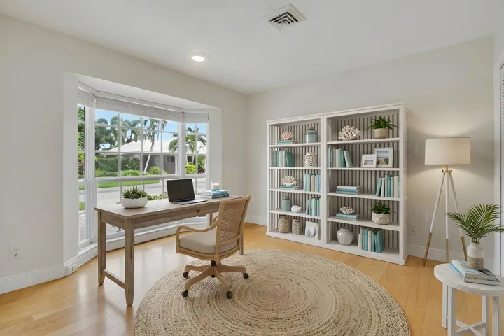 Staged 3rd bedroom