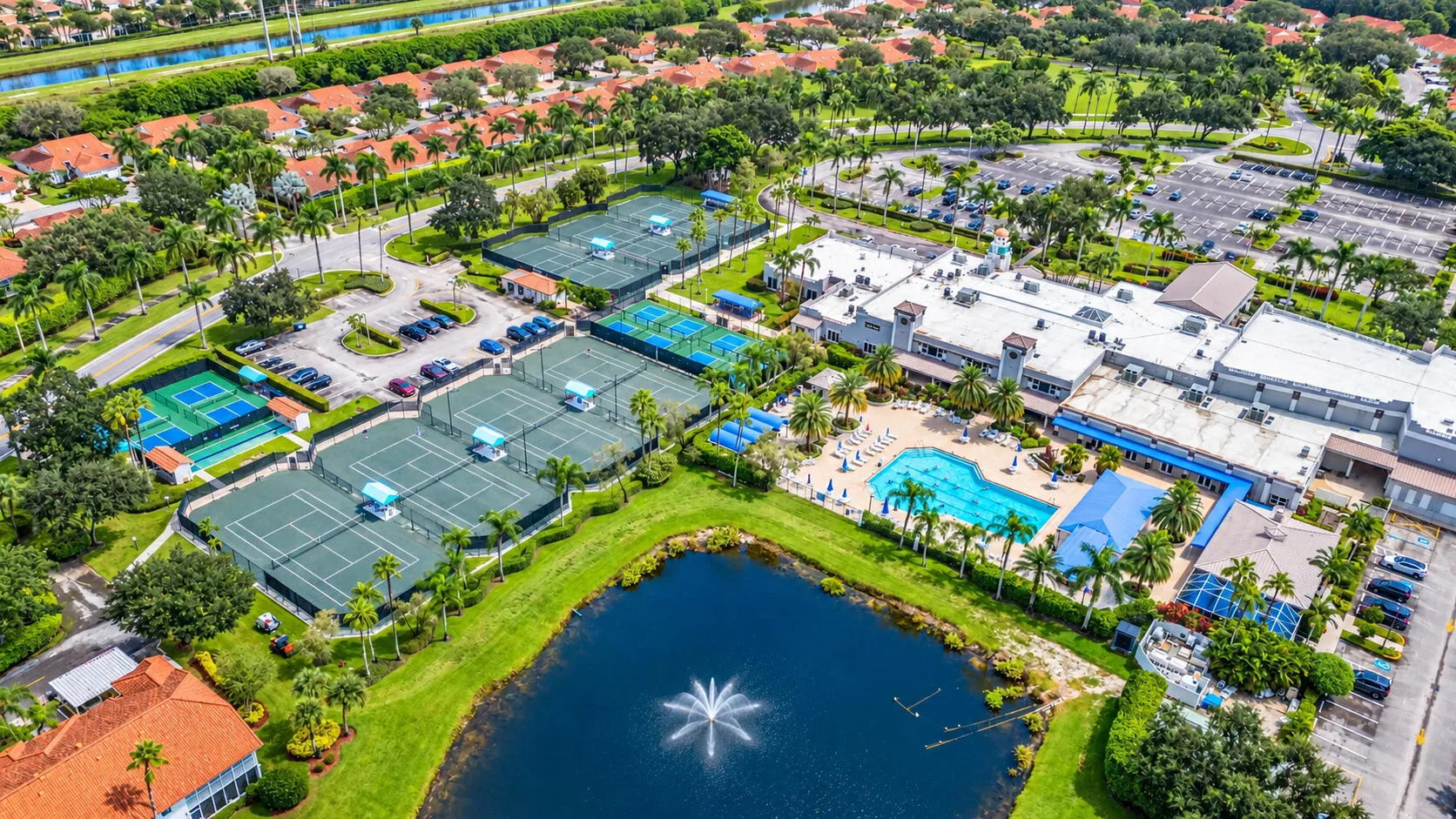 AERIAL VIEW/COMMUNITY