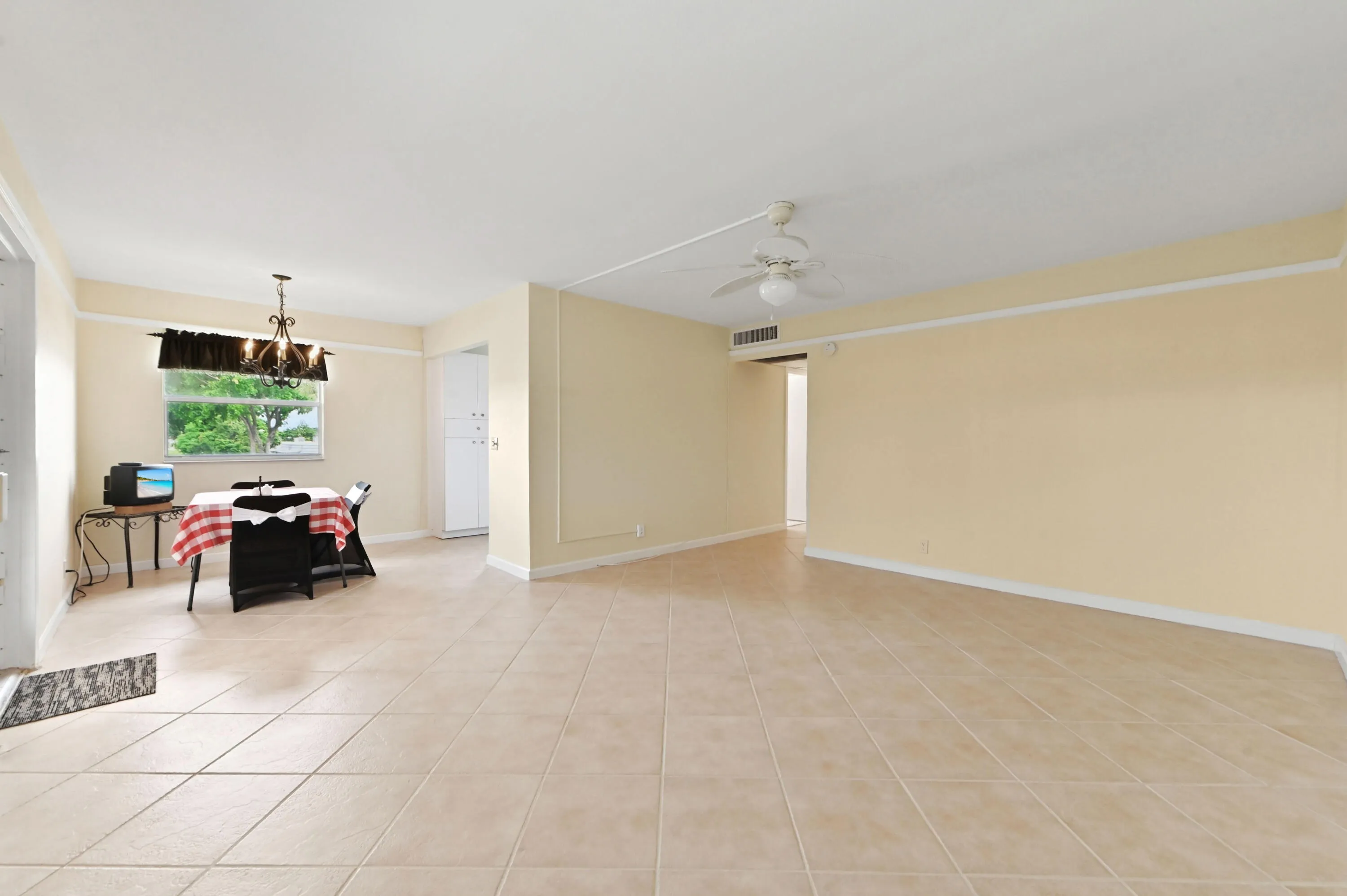 08 Living room 05