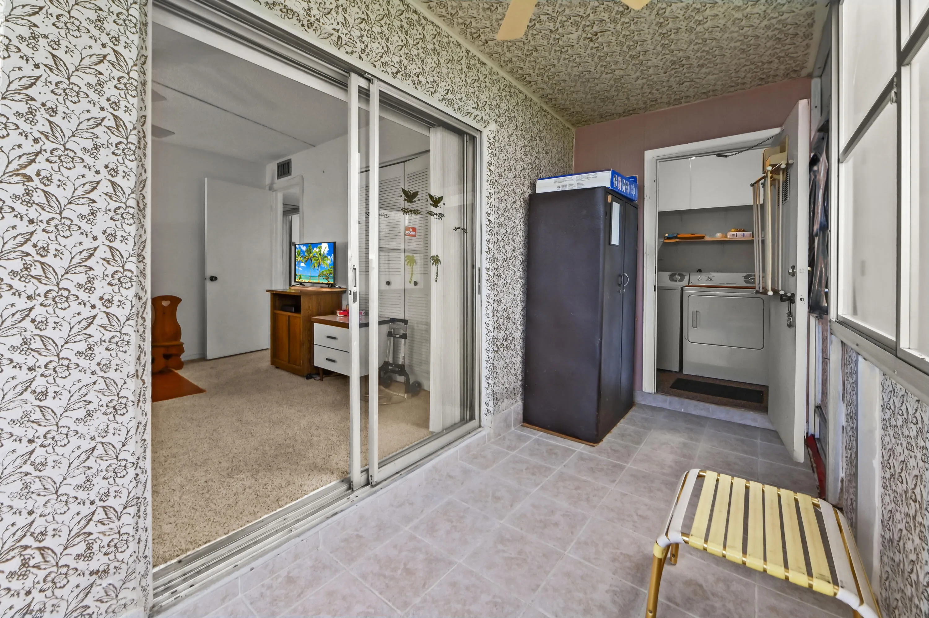 18 Sunroom 02