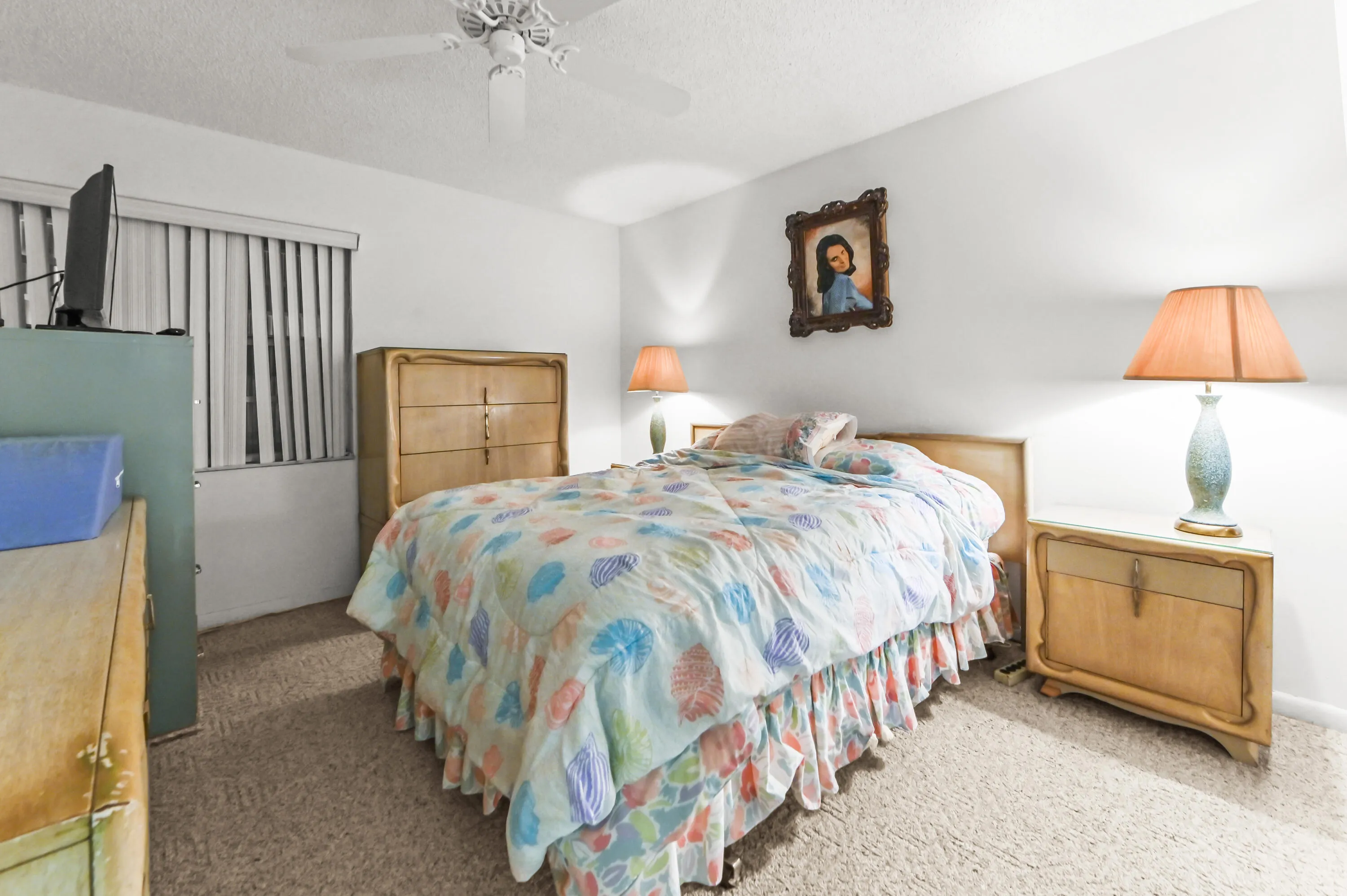 10 Bedroom 01