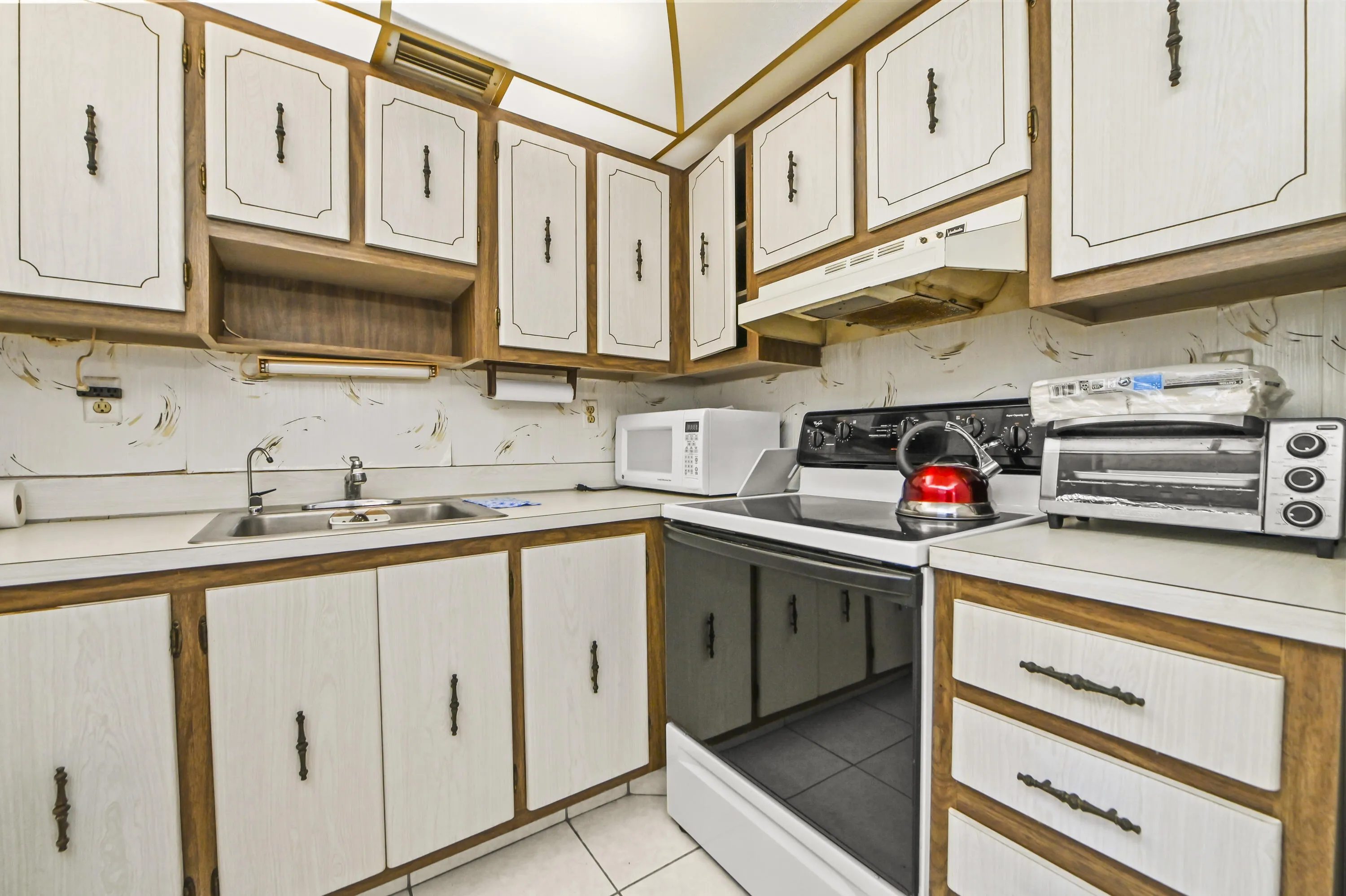 09 Kitchen 02