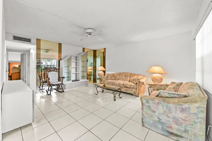 04 Living room 02