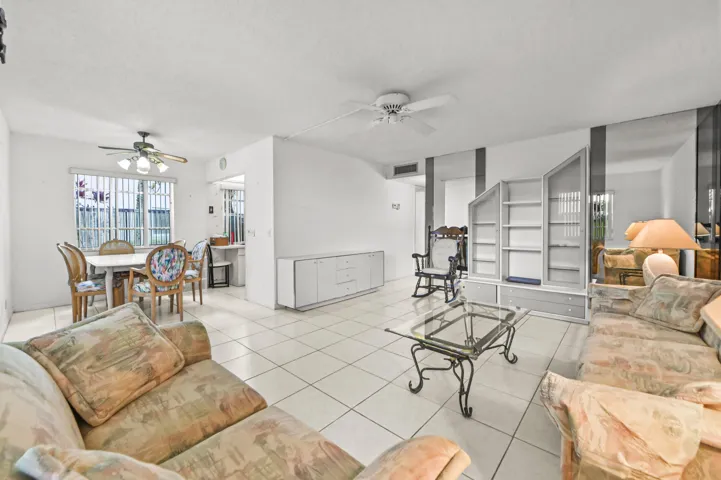 06 Living room 04