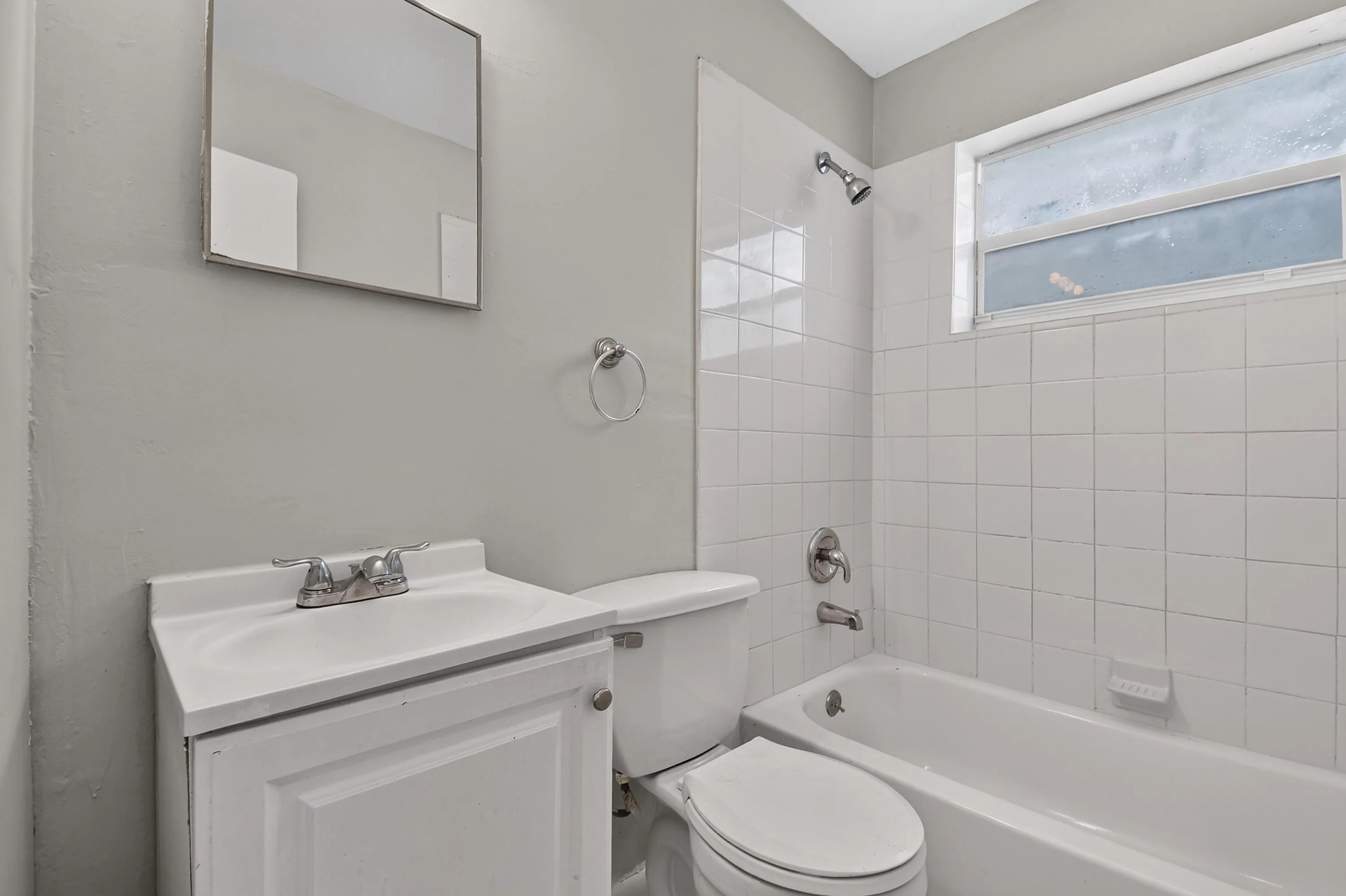 1037W28thSt(23)