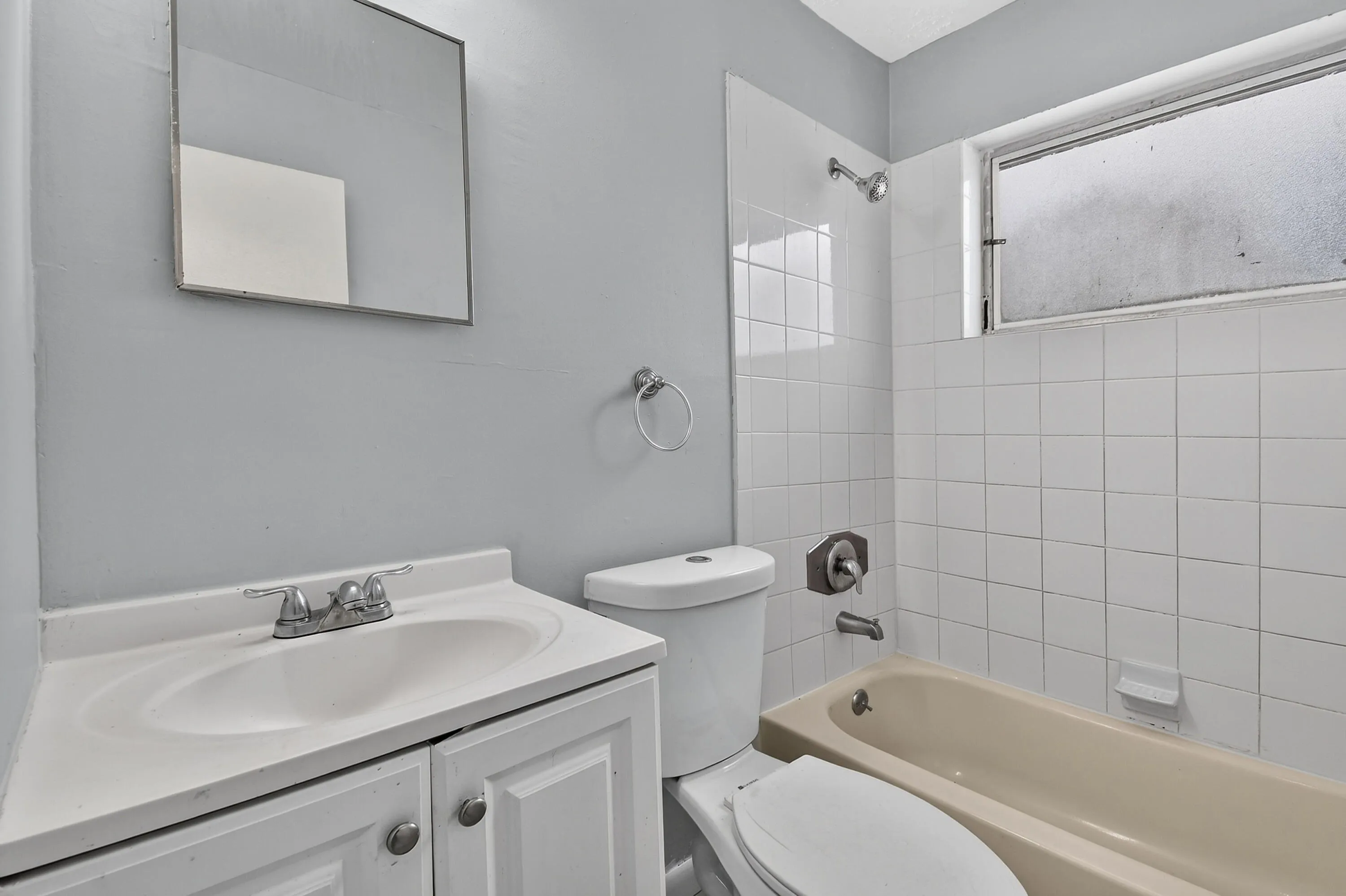 1037W28thSt(19)