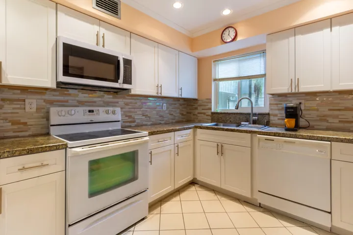 Gorgeous remodeled kitched