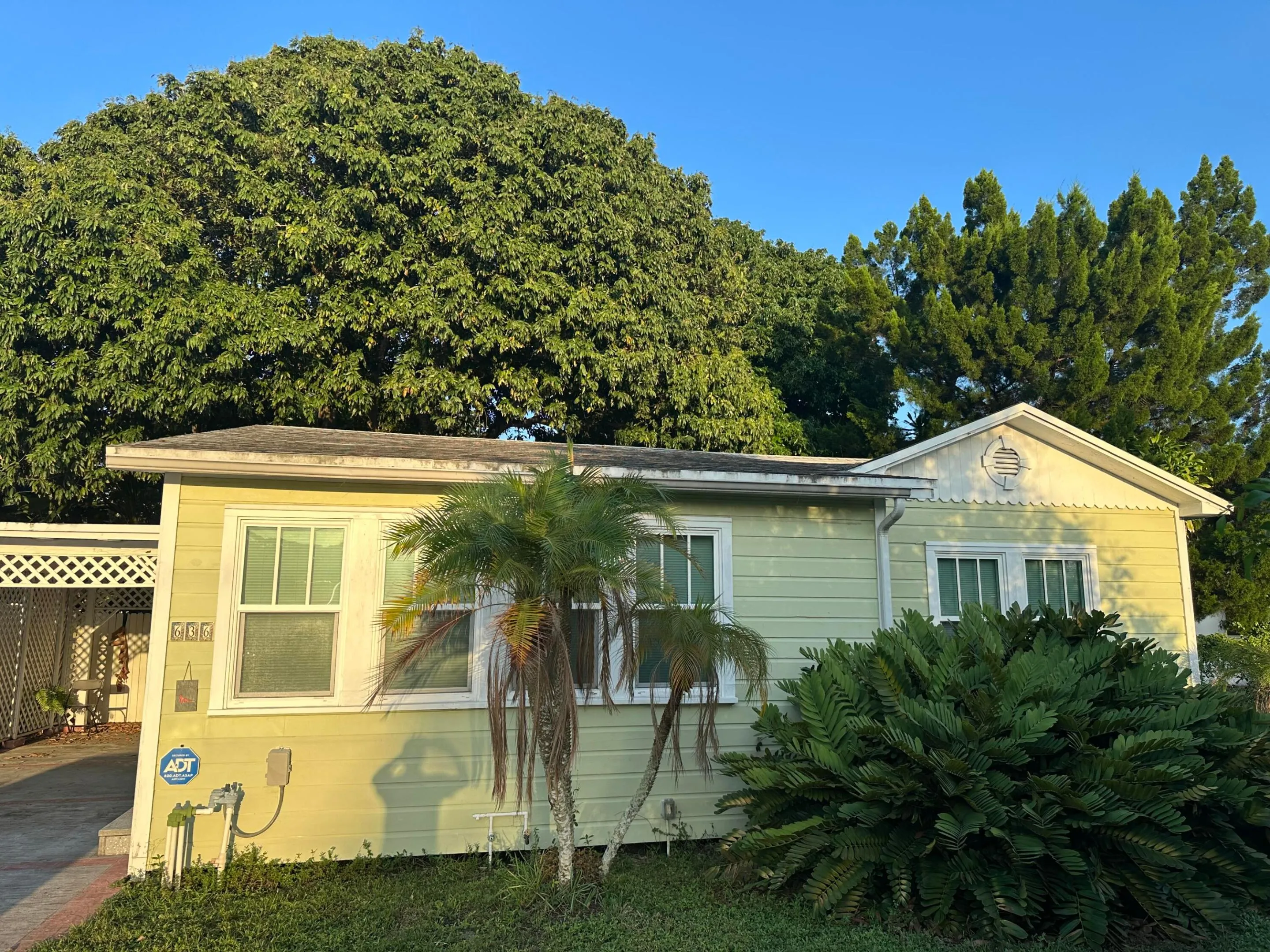 636 SW 7TH AVE 2