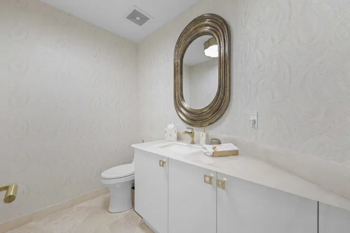 Powder room