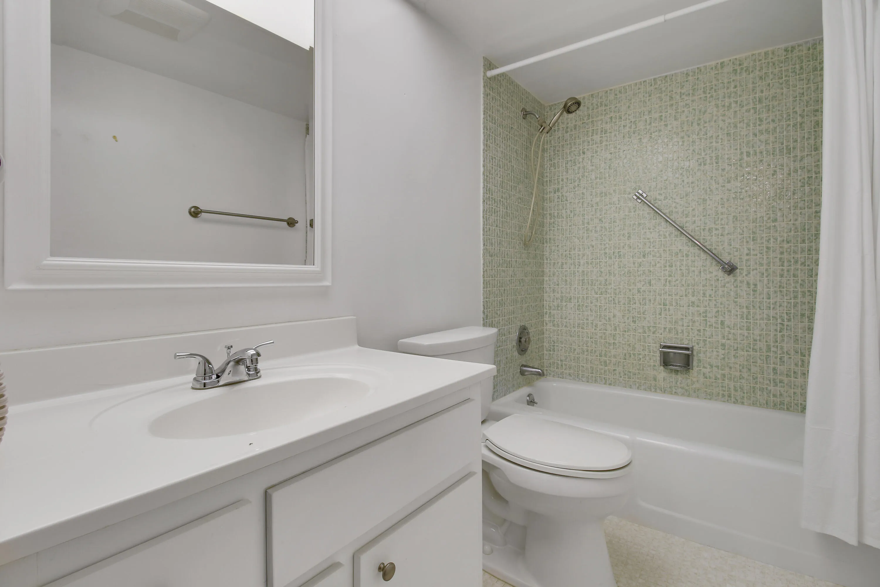 secondary bath