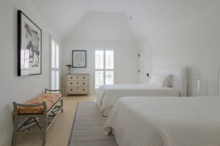 Guest Room Wide
